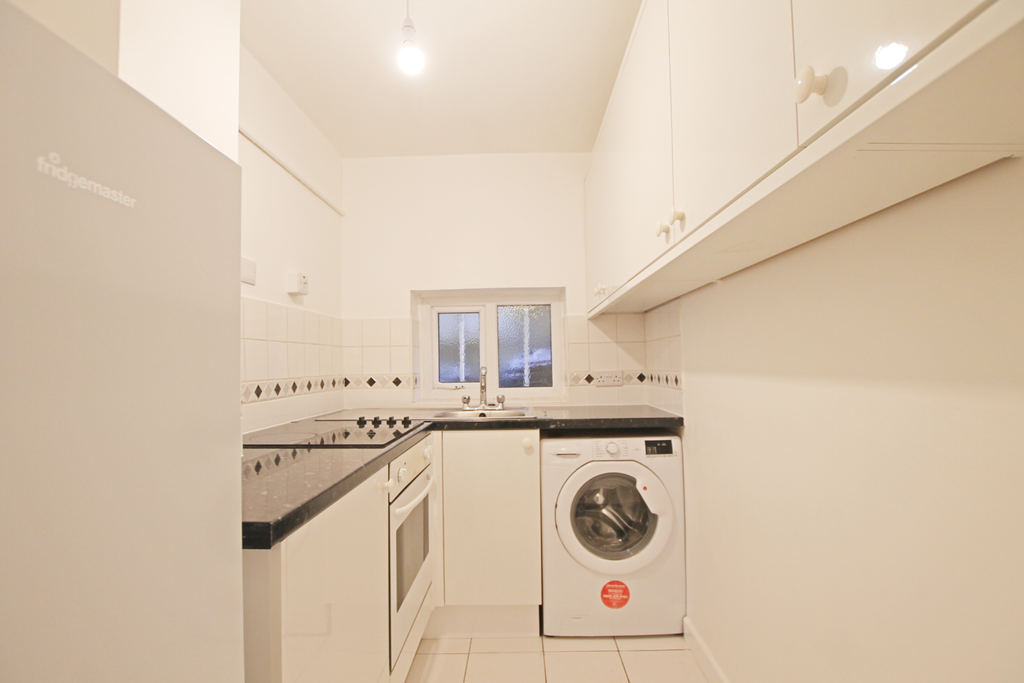 Property photo 2 of 6 Picture No. 06