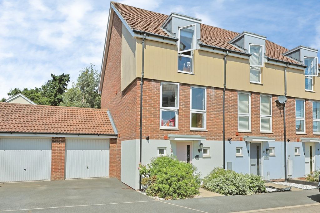 Property photo 1 of 16 Pbox-Img.Jpg