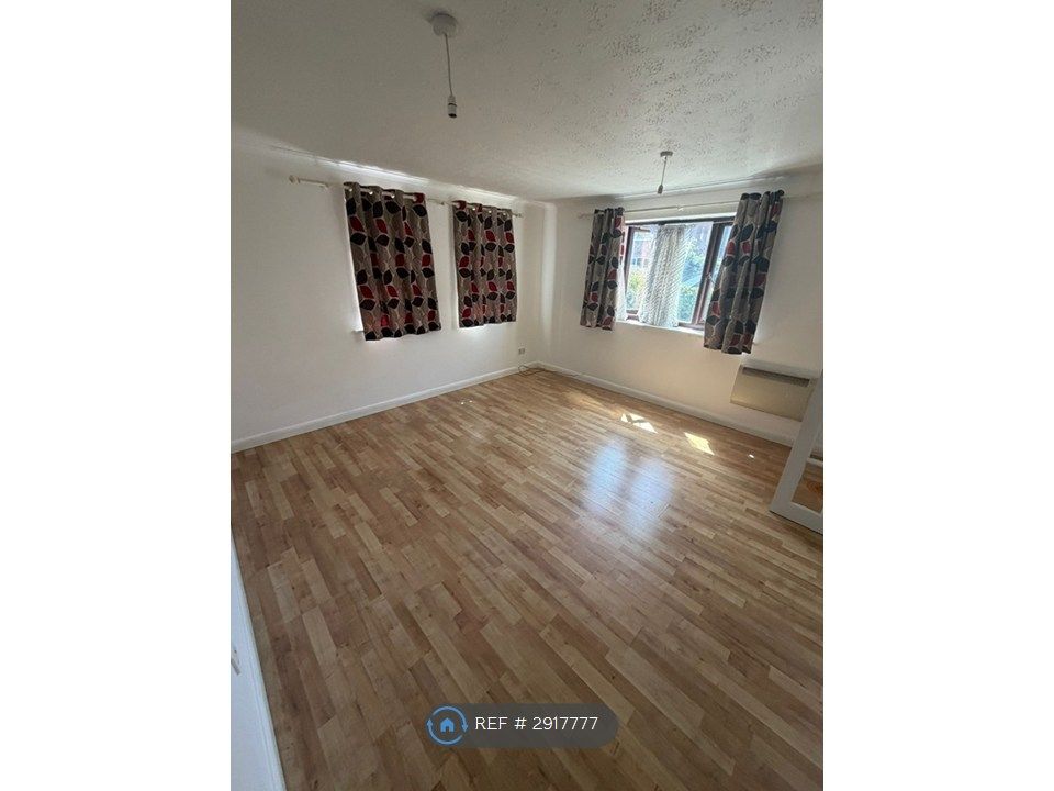 Property photo 1 of 4