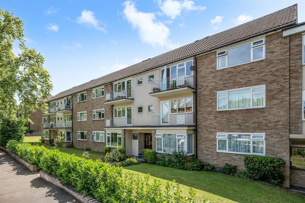 Property photo 1 of 15 Lyndhurst Court, 2- (20).Jpg
