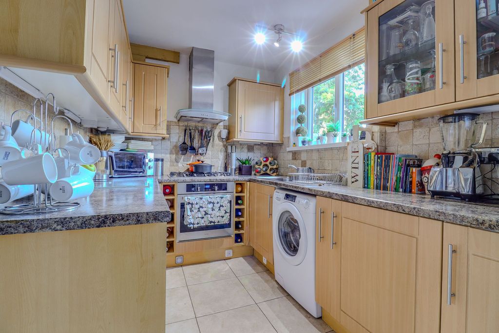 Property photo 2 of 13