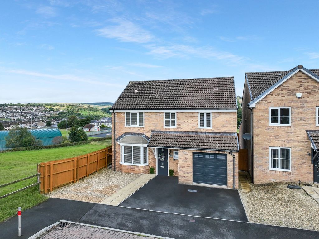 Property photo 1 of 35
