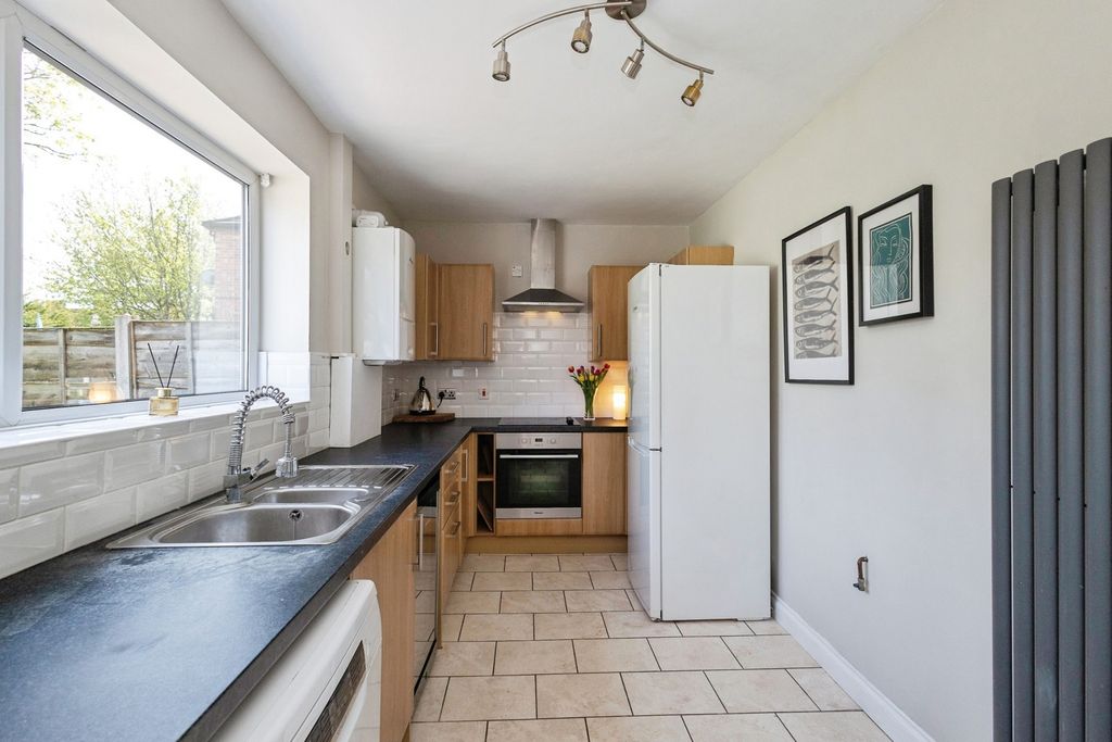 Property photo 2 of 21 Pbox-Img.Jpg