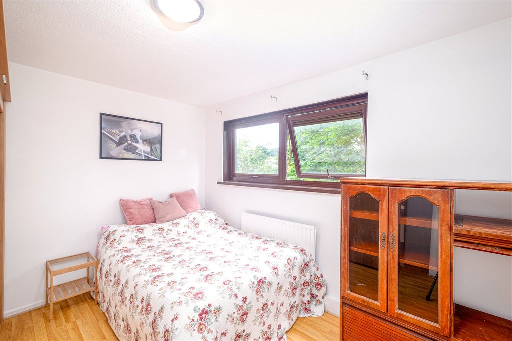 Property photo 3 of 7 Picture No. 06