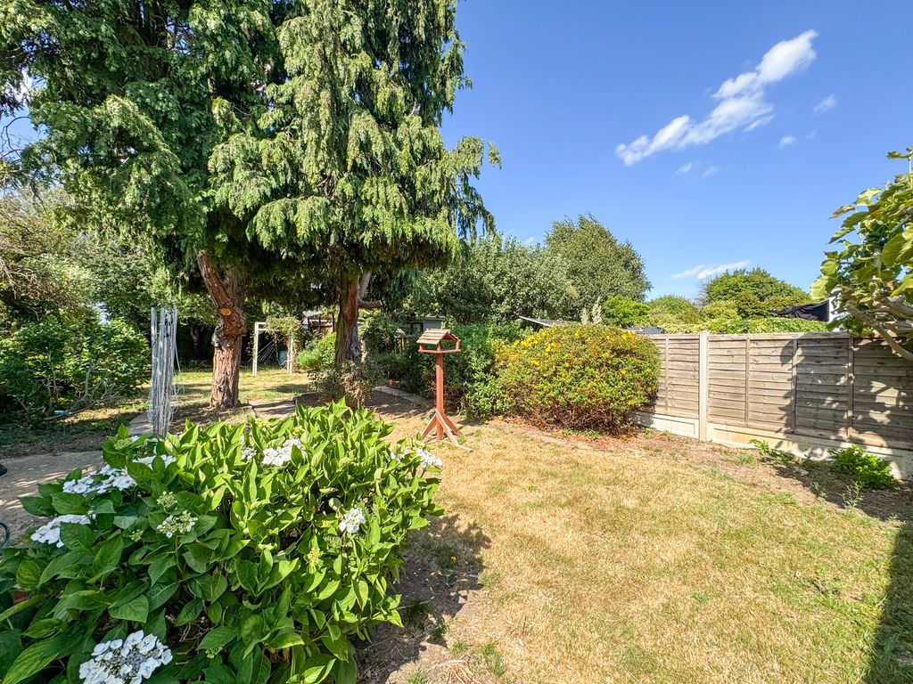Property photo 2 of 22 Garden