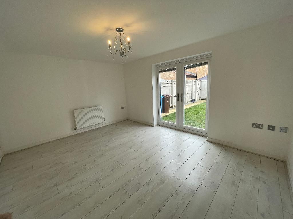 Property photo 2 of 10 Lounge