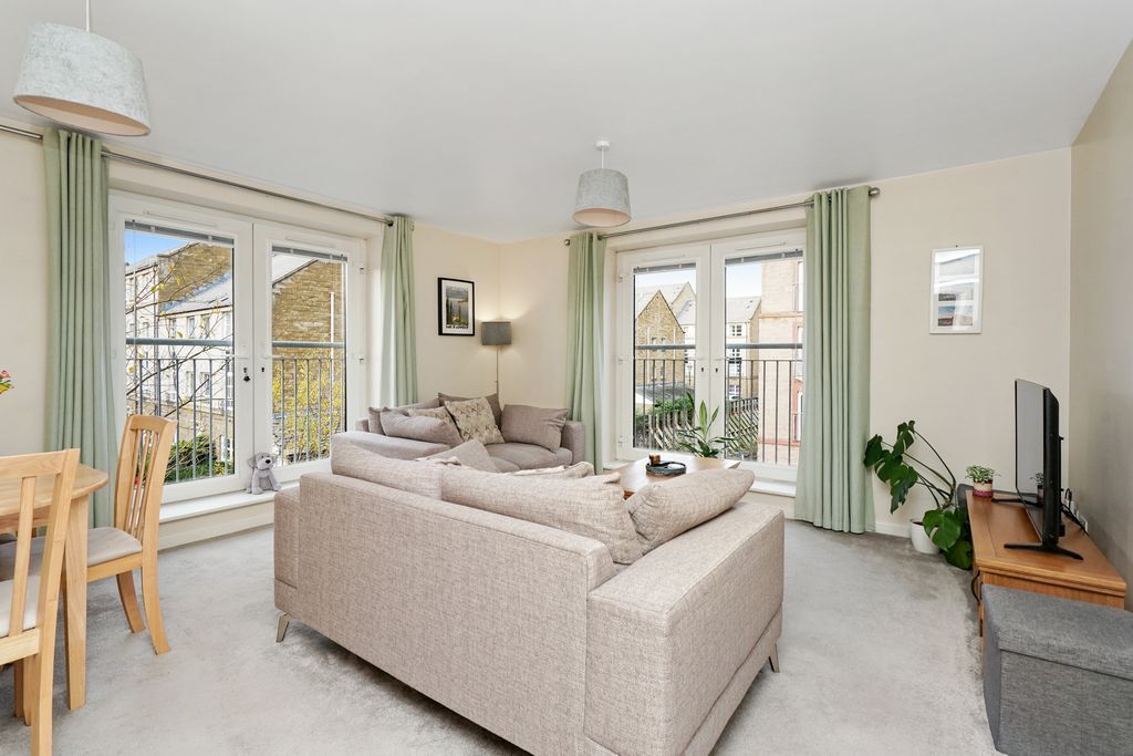 Property photo 2 of 18 Property Image 2