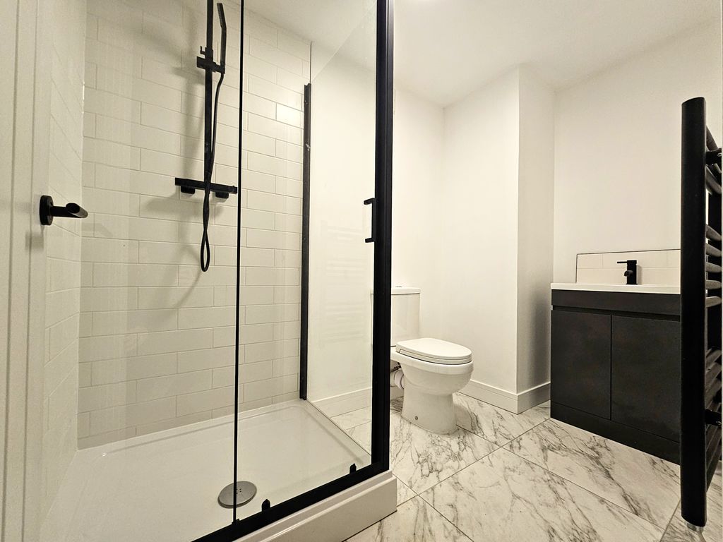 Property photo 3 of 5 Bathroom