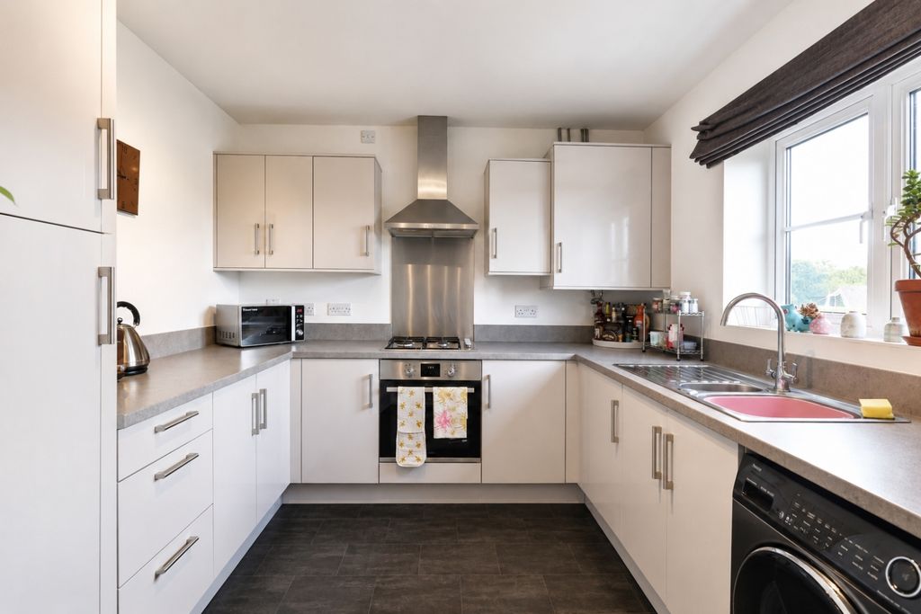 Property photo 2 of 16 3Df21Bb8-Be7D-4686-Bb2A-5B725C0124Cb