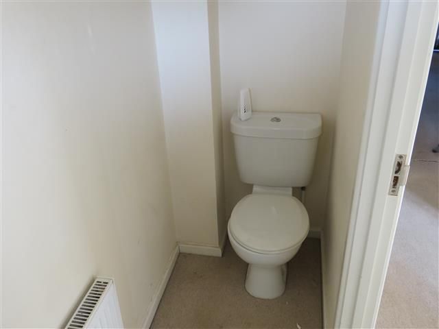 Property photo 3 of 10 Cloakroom/wc