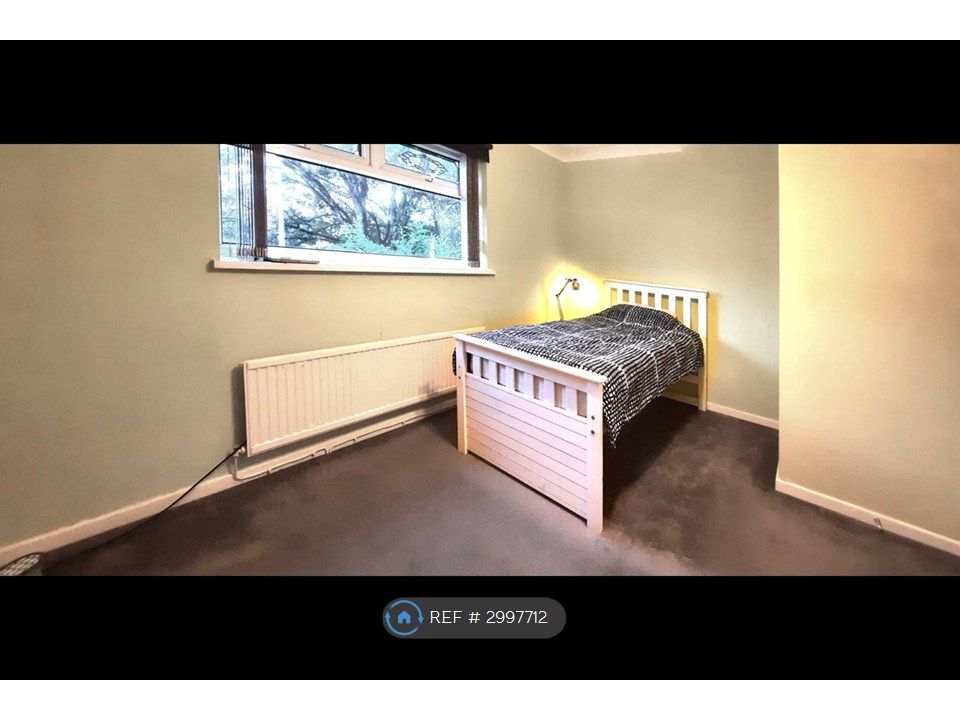 Property photo 3 of 7 Double Bedroom