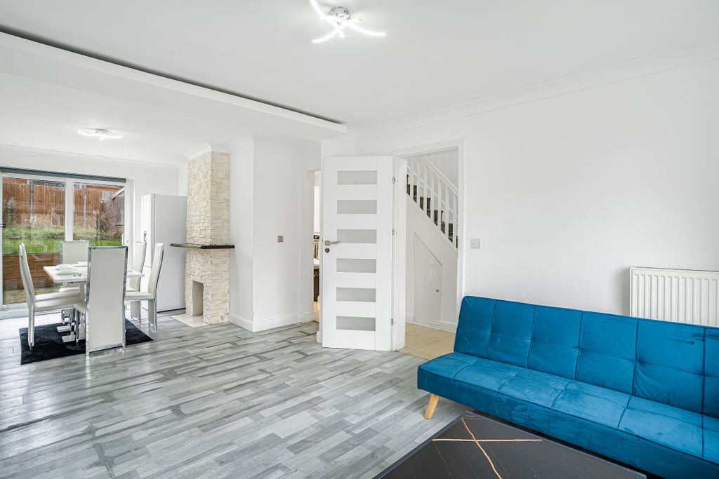 Property photo 1 of 35