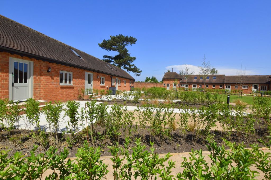 Property photo 1 of 6 The Courtyard