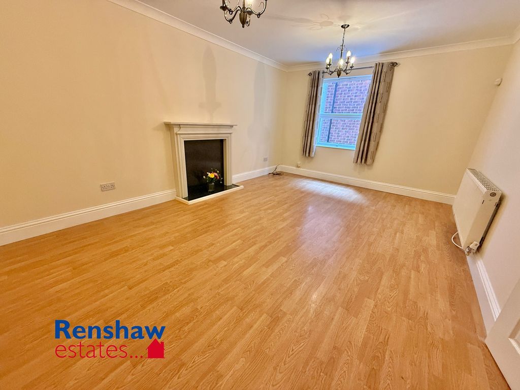 Property photo 3 of 12 L