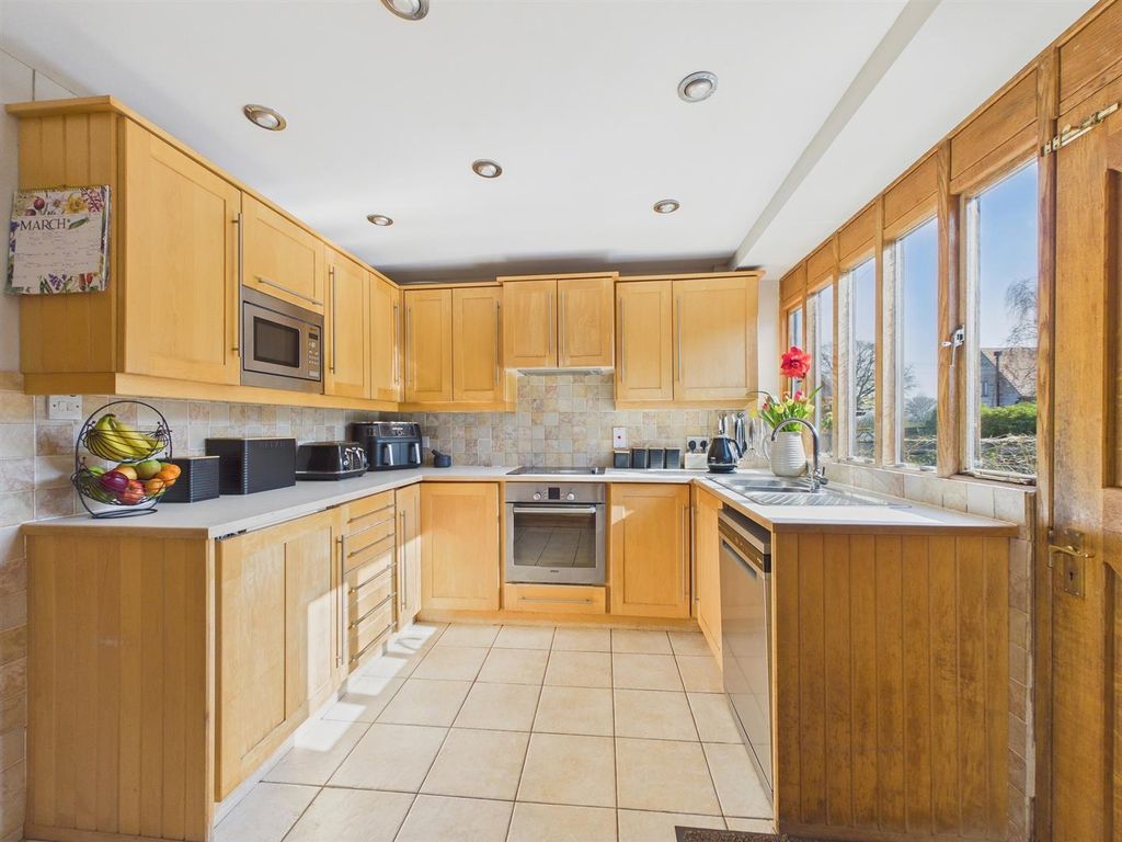 Property photo 3 of 28 Cam03972G0-Pr0268-Still036.Jpg