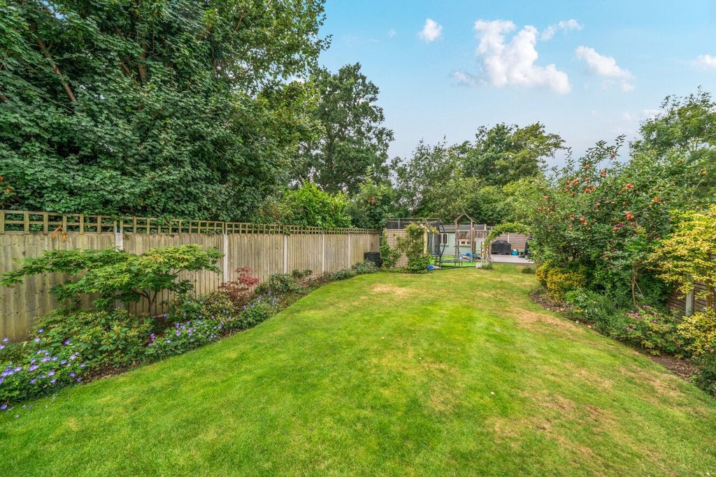 Property photo 2 of 25 Picture No. 35
