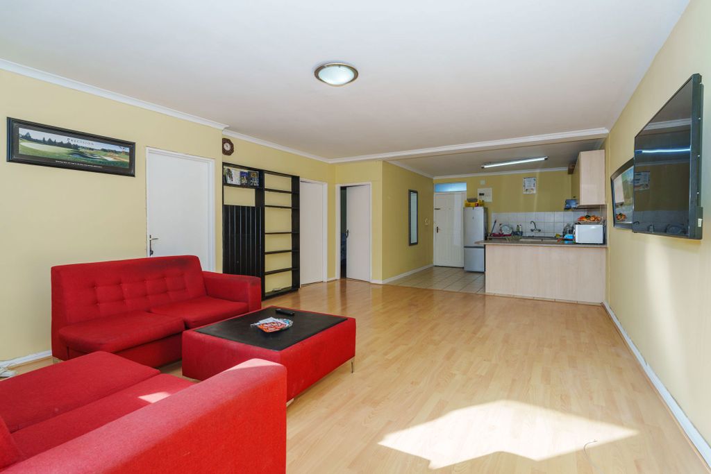 Property photo 1 of 14 Kw1700241