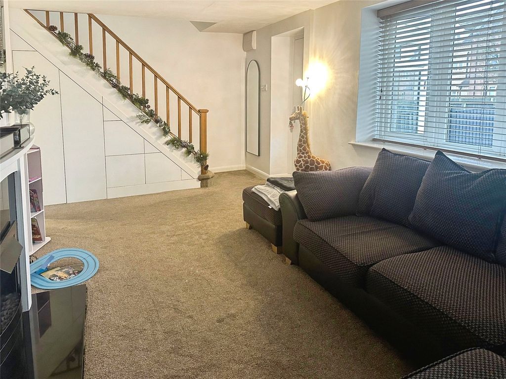 Property photo 2 of 14 Picture No. 12