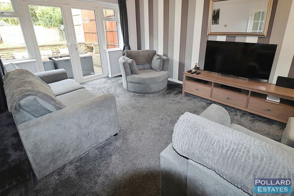 Property photo 2 of 22 Pbox-Img.Jpg