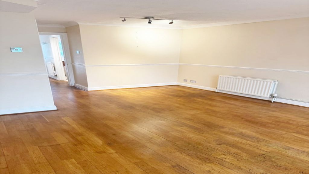 Property photo 2 of 7 Gallery