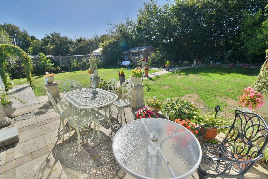 Property photo 2 of 26