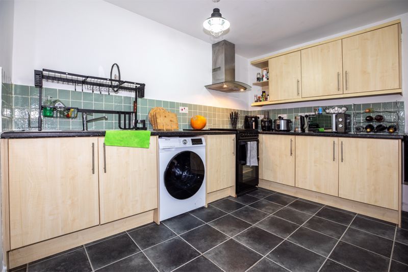 Property photo 3 of 10 Photo 5