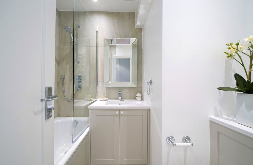 Property photo 3 of 4 Picture No. 02