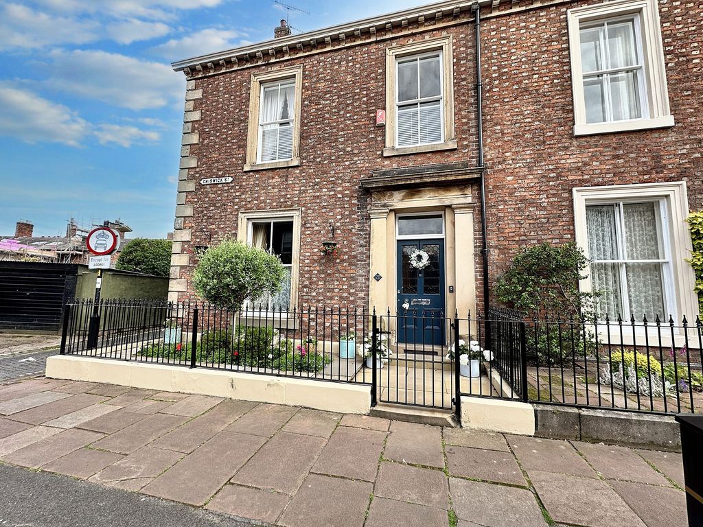 Property photo 1 of 27 Chiswick Street