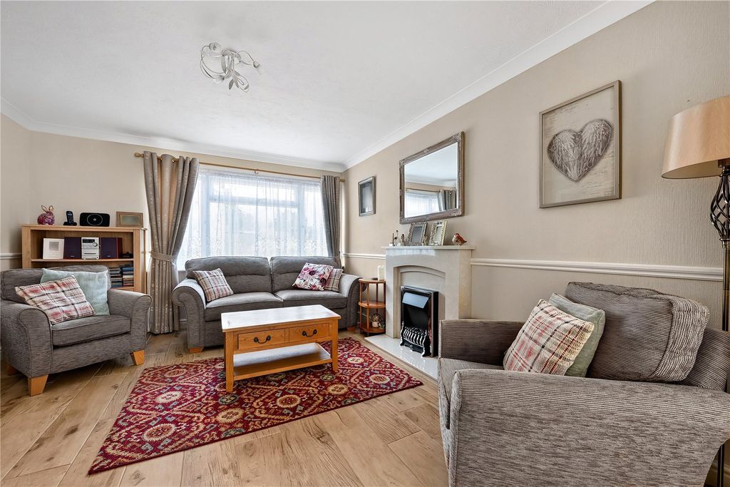 Property photo 3 of 17 Picture No. 52