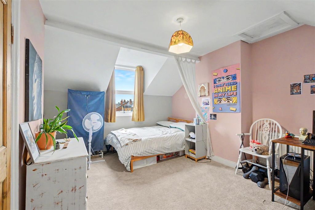 Property photo 3 of 13 Bedroom One_1.Jpeg