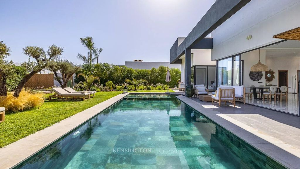 Property photo 1 of 39