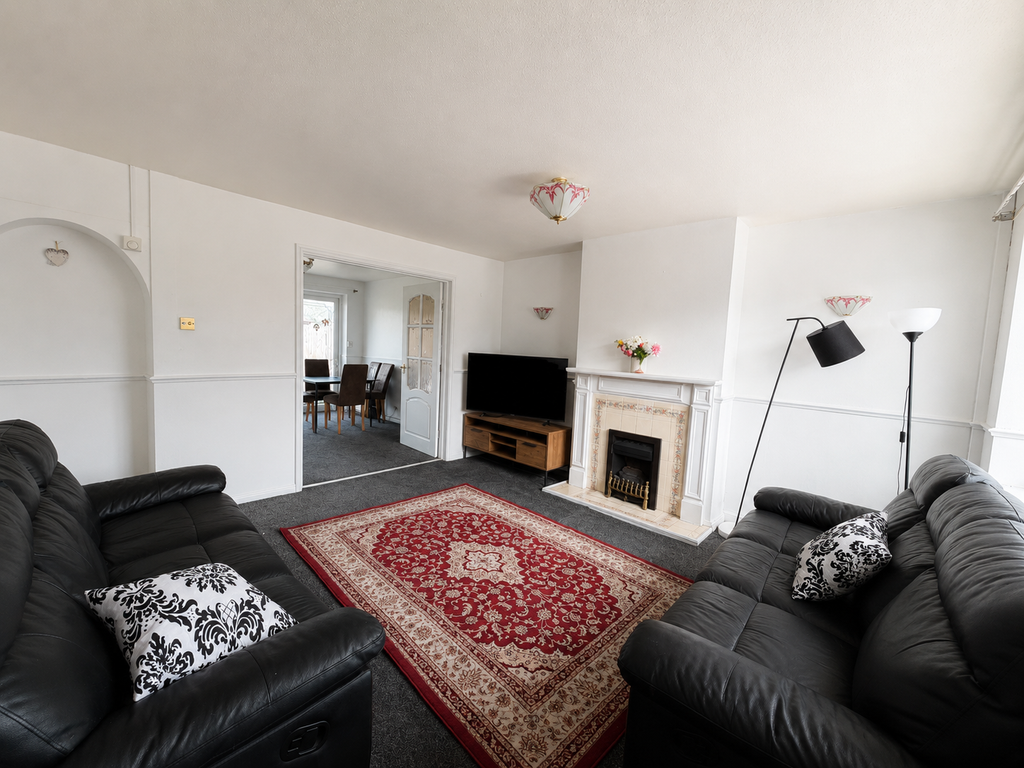 Property photo 3 of 11 Img_4027