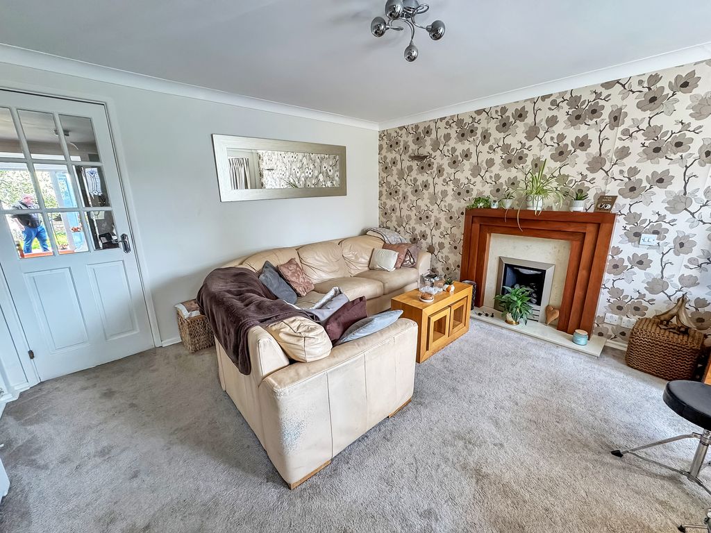 Property photo 3 of 22