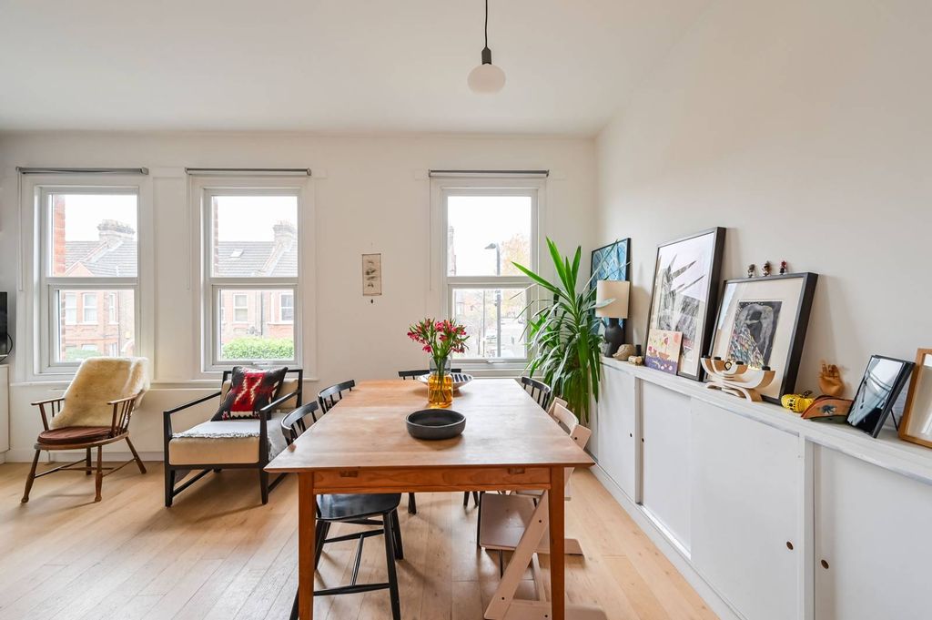 Property photo 1 of 30