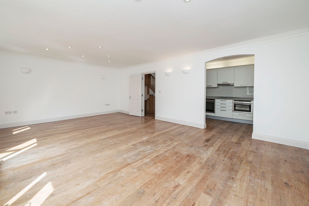 Property photo 3 of 10 7 Celbridge Mews-6496.Jpg