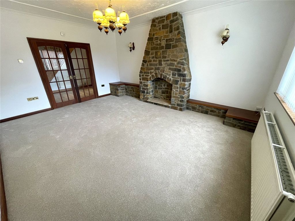 Property photo 2 of 26 Picture No. 56