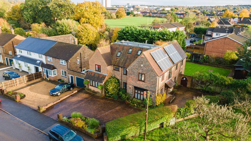 Property photo 2 of 29