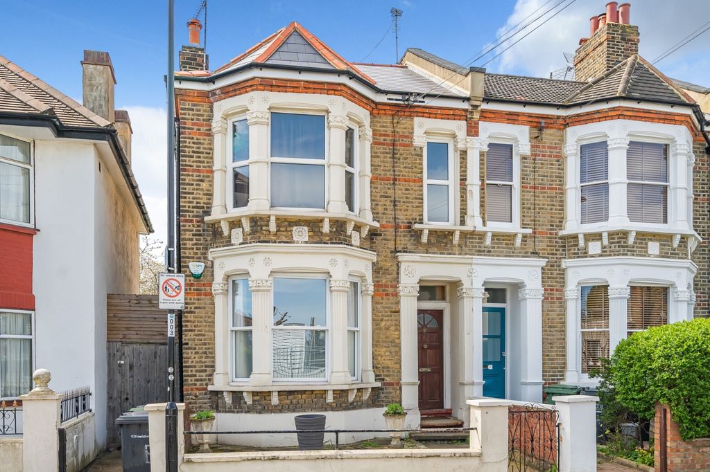 Property photo 2 of 17 External