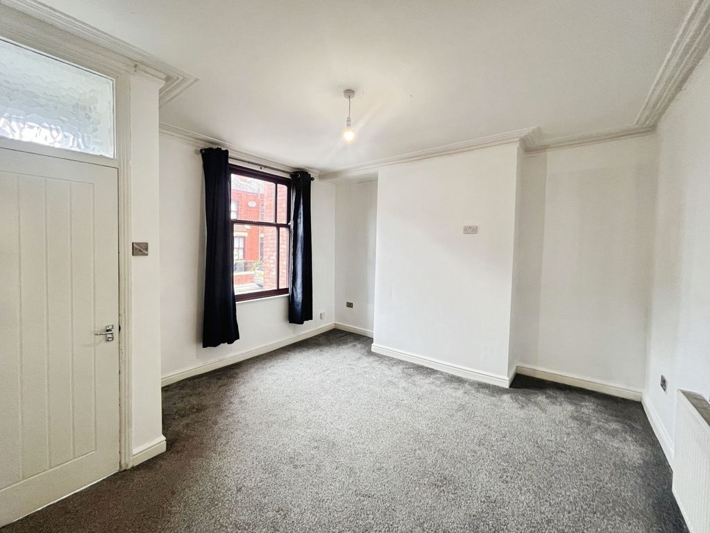 Property photo 2 of 25