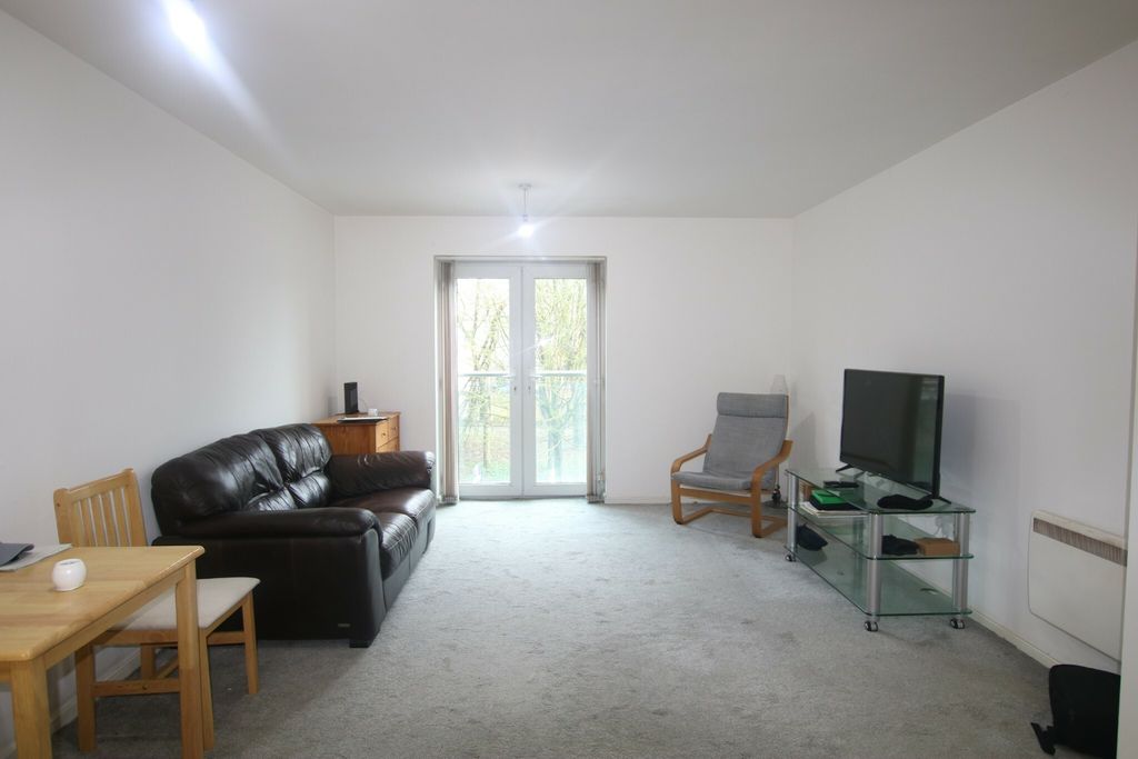 Property photo 3 of 8