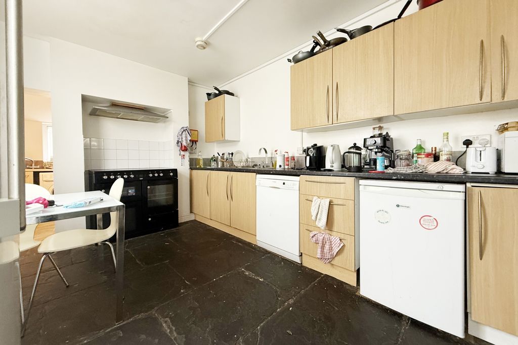 Property photo 3 of 12 Call 02920 454555 To Secure Your Viewing_1