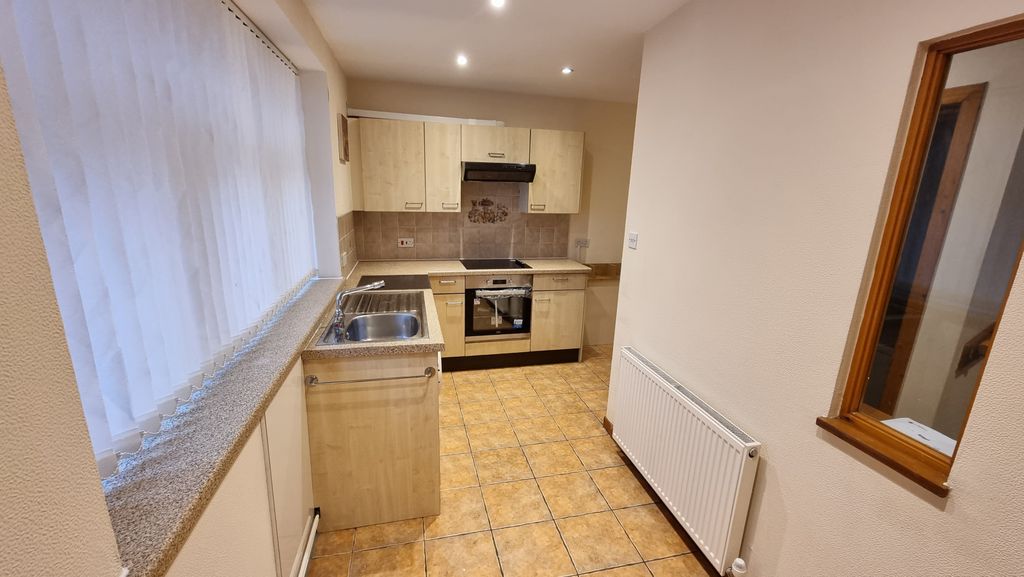 Property photo 2 of 8 Gallery