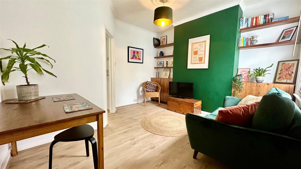 Property photo 3 of 24 40.Jpg