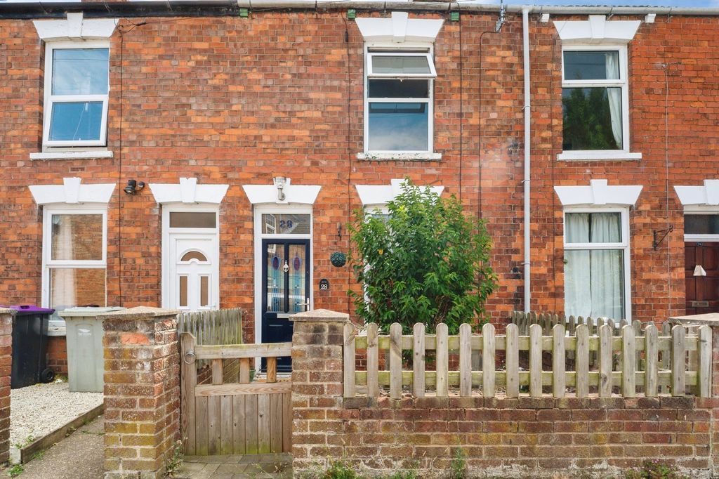 Property photo 1 of 10 Front