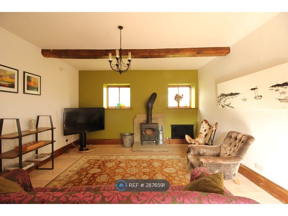 Property photo 3 of 25 Living Room