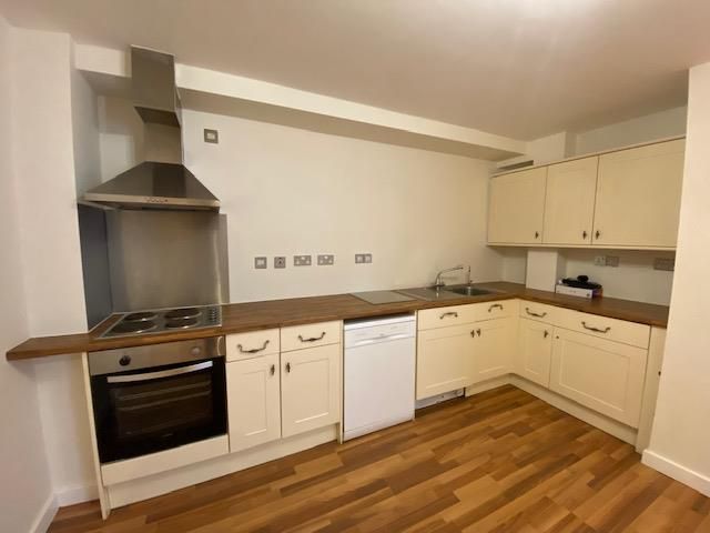 Property photo 1 of 7 Kitchen