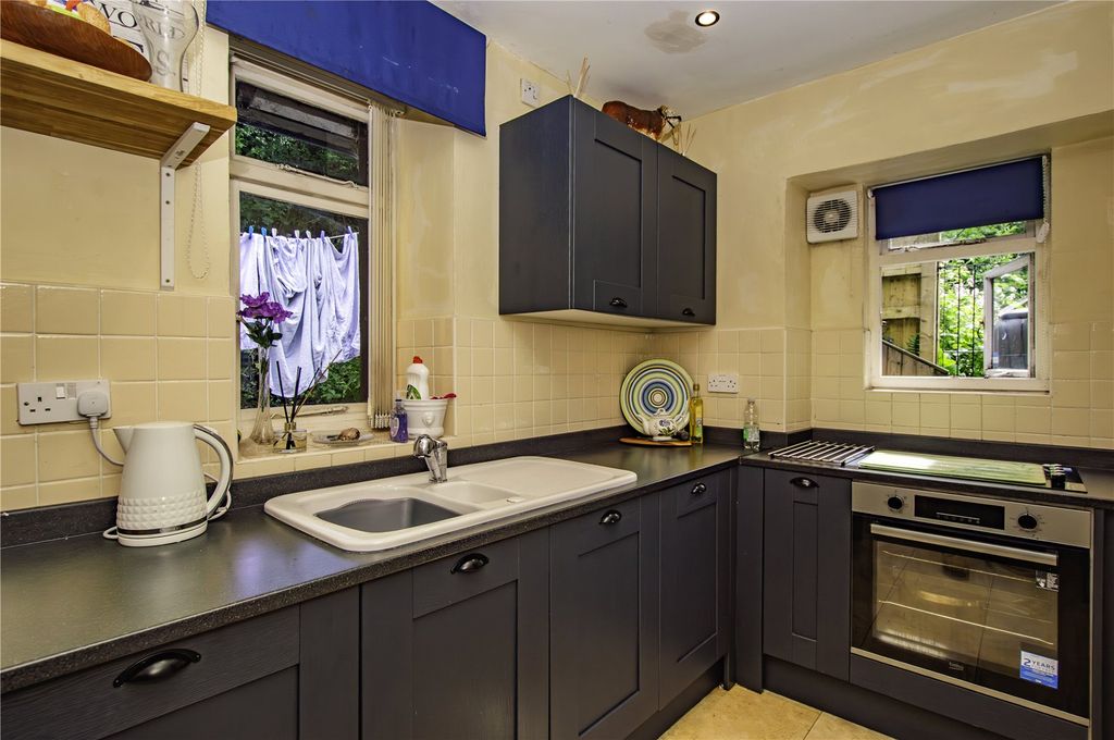 Property photo 3 of 24 Picture No. 48