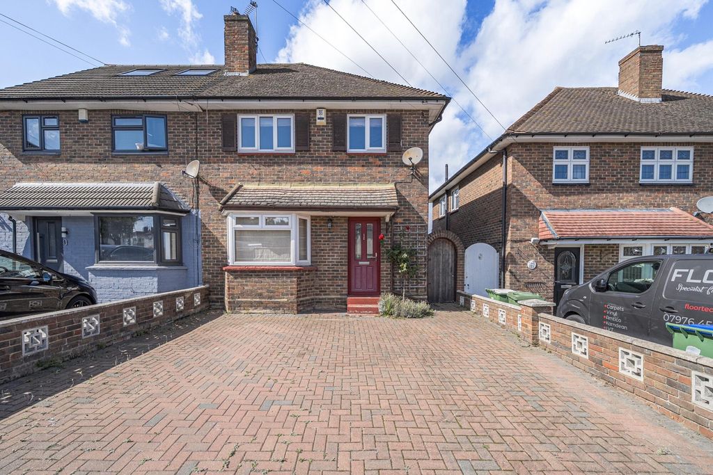 Property photo 1 of 14 External