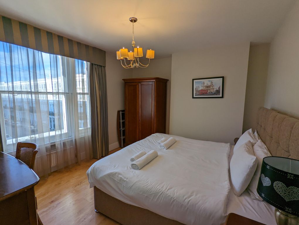 Property photo 1 of 12 Cover