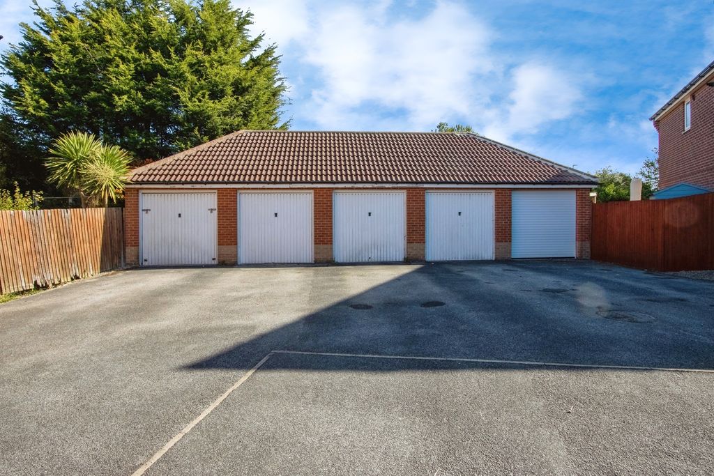 Property photo 2 of 12